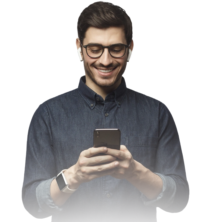 Cliente usando a internet Fiv5 no celular